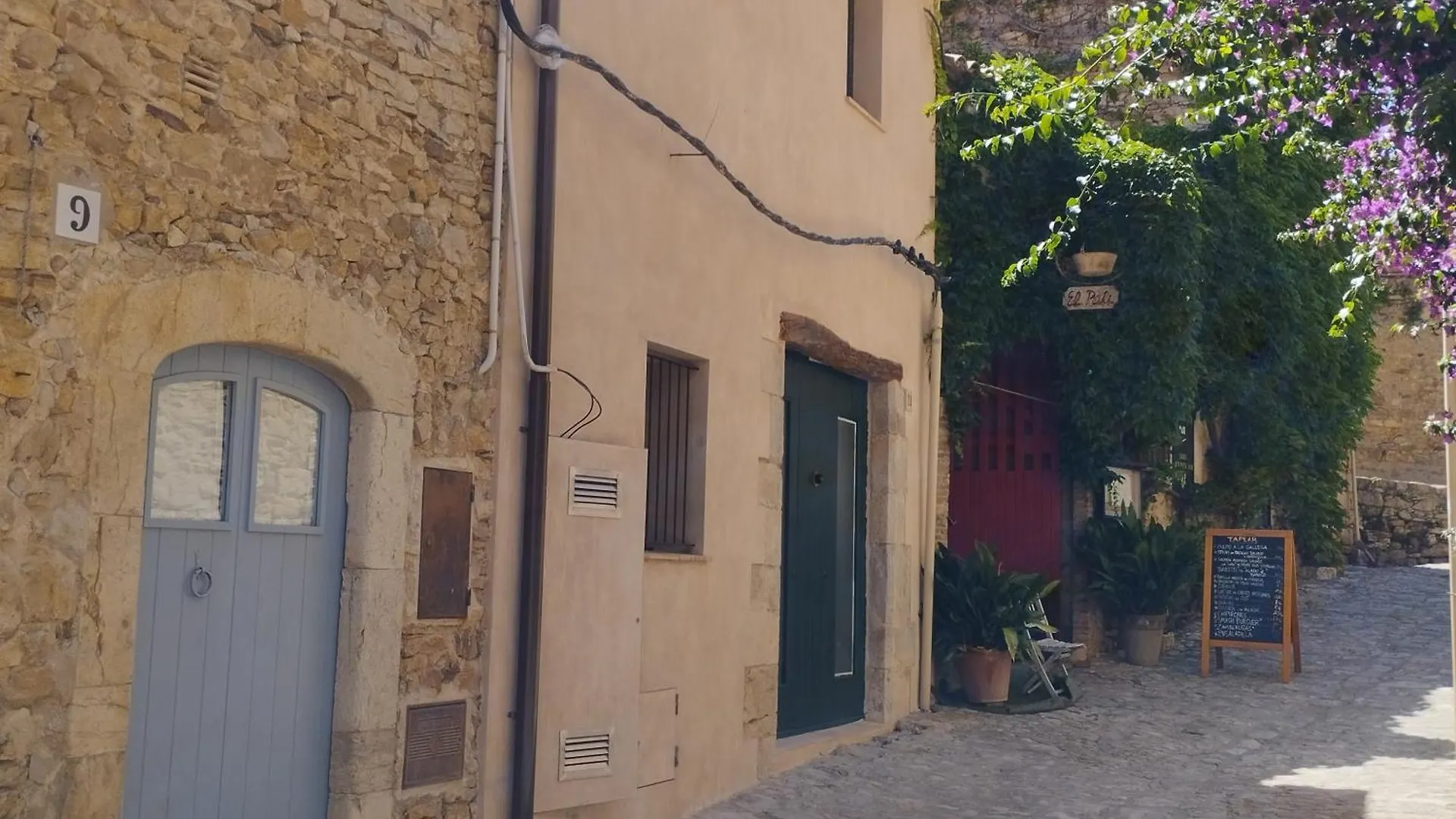 Emporda Habitaciones Peratallada