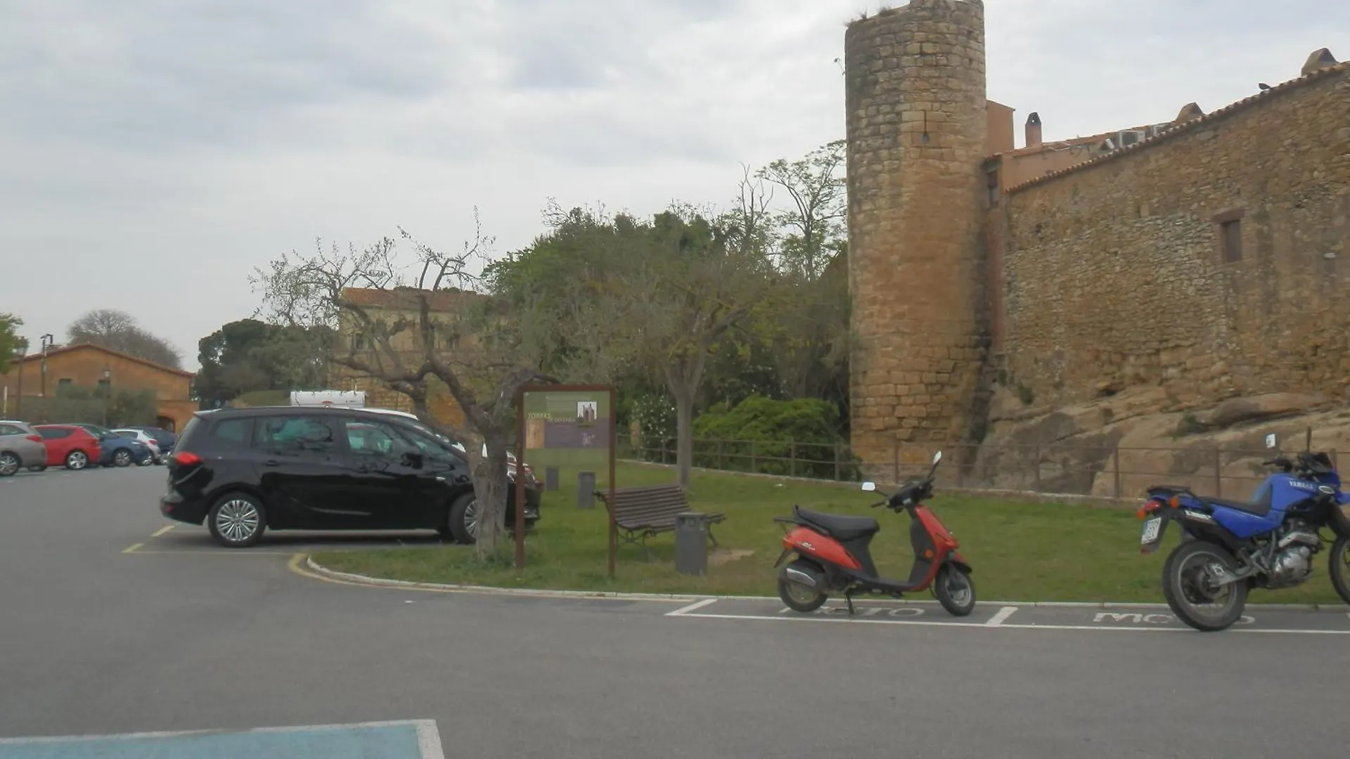 Emporda Habitaciones Peratallada España